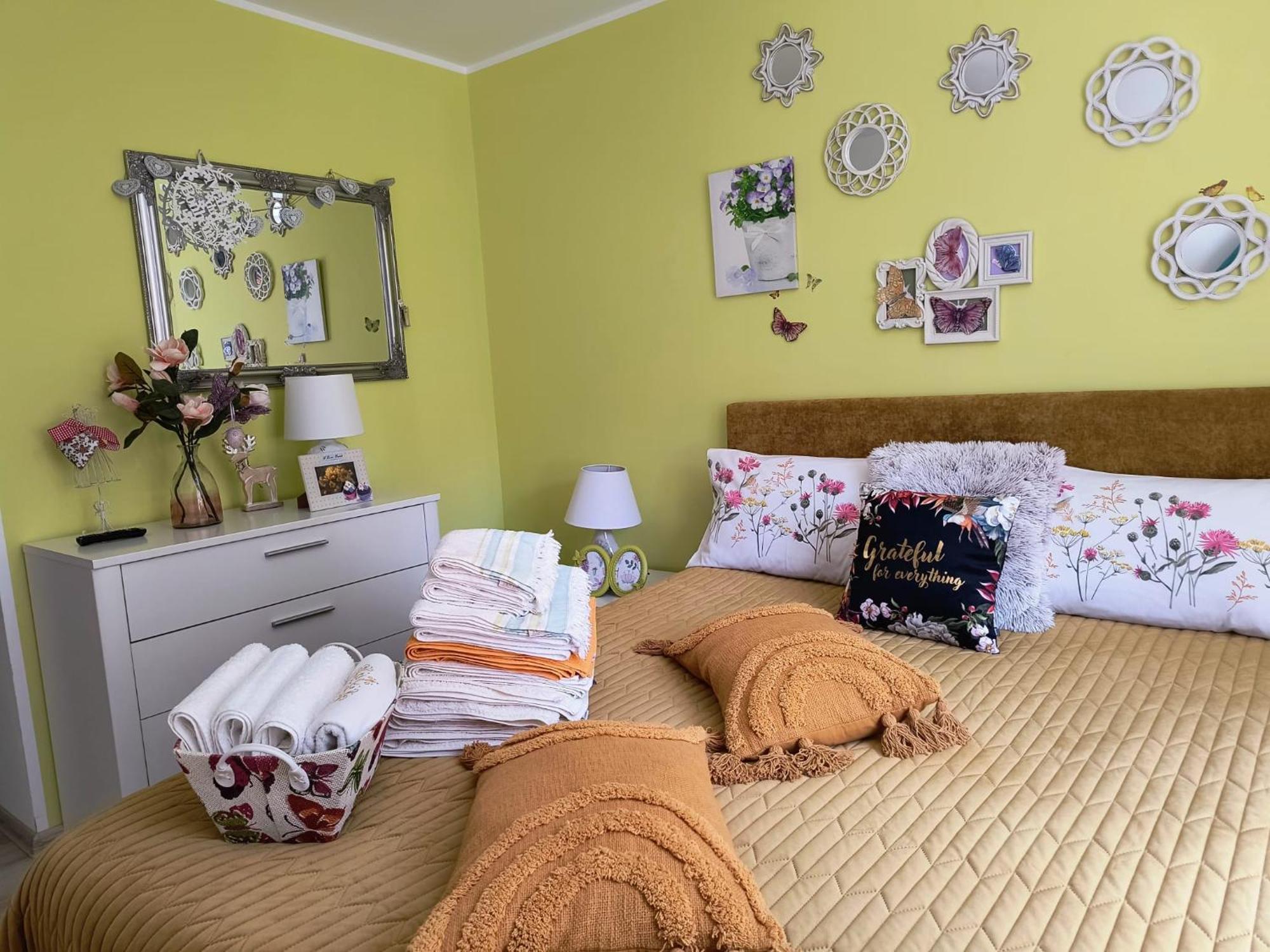 Sweet Butterflies Residence Брашов Экстерьер фото
